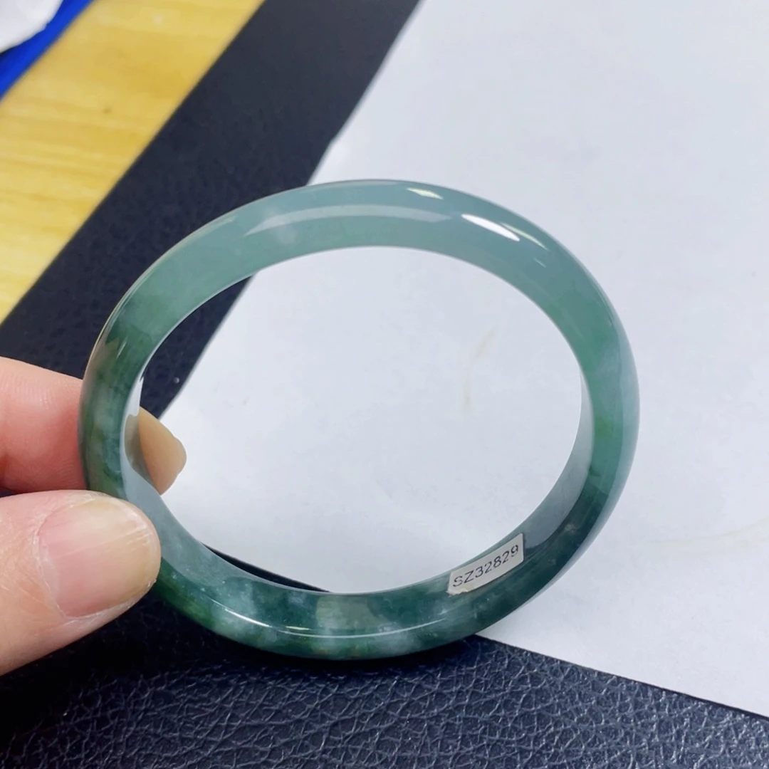 翡翠手镯未镶嵌51 圈有纹沙眼扣手拍下默认不退换