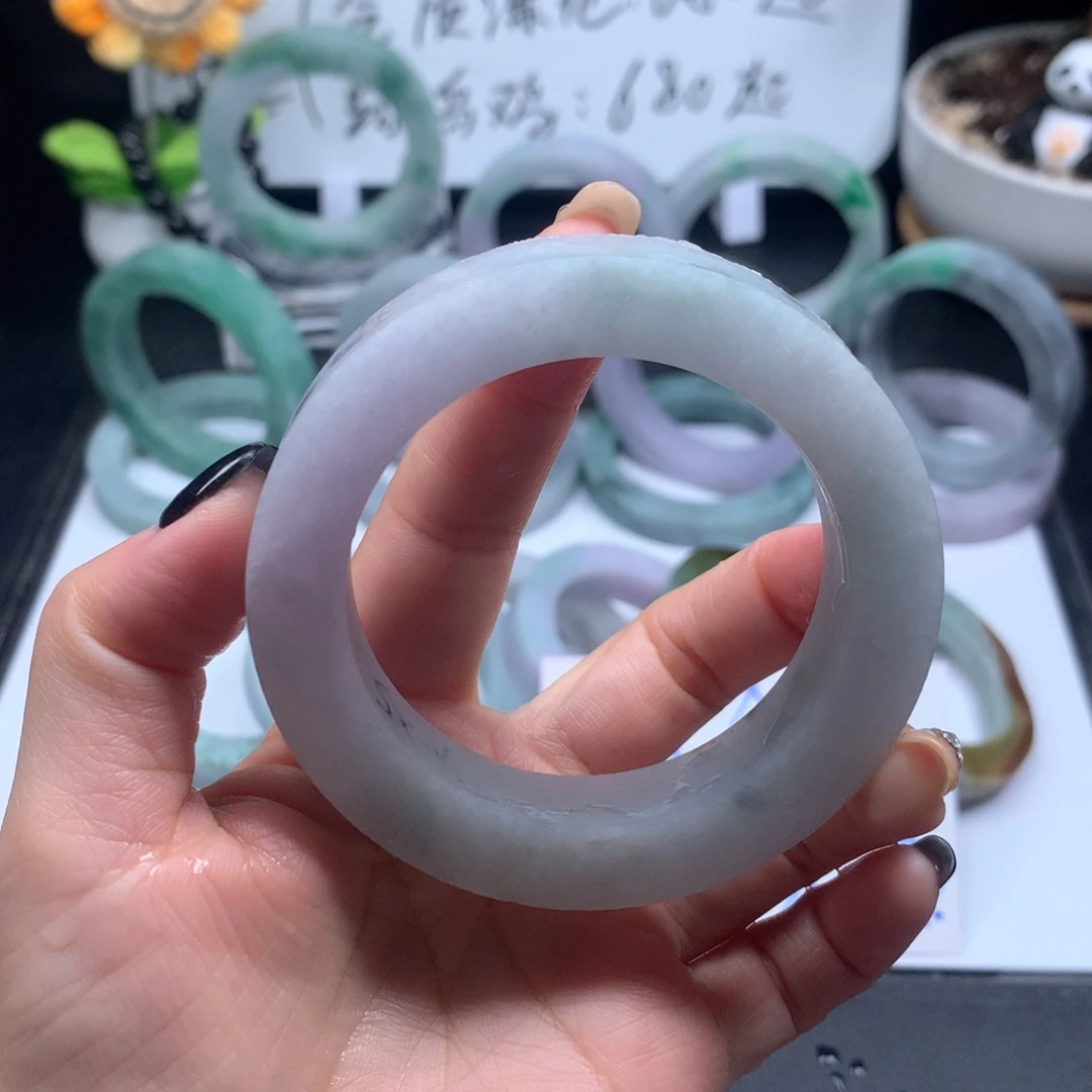 懿***萌定制翡翠未镶嵌手镯