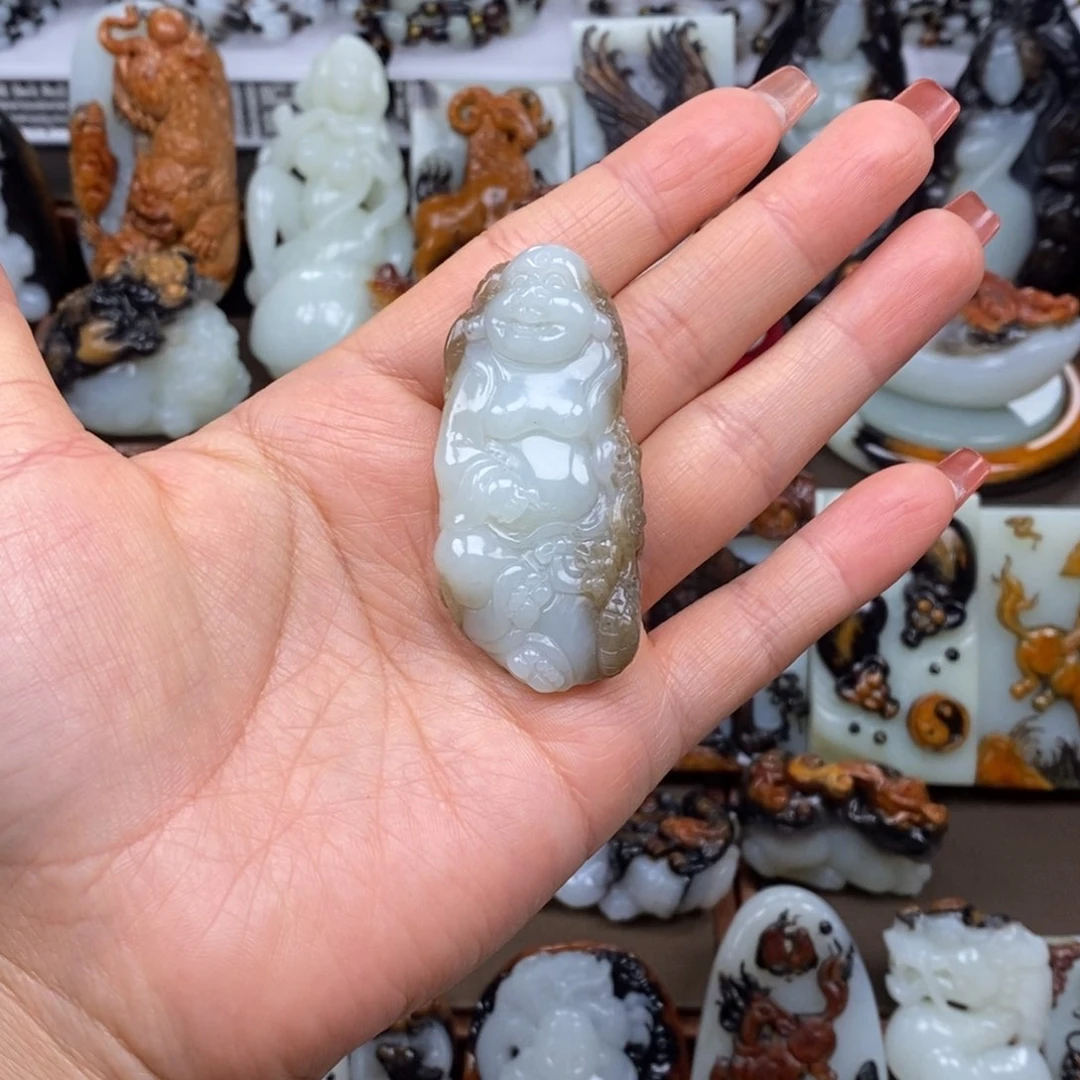 颈饰未镶嵌和田玉