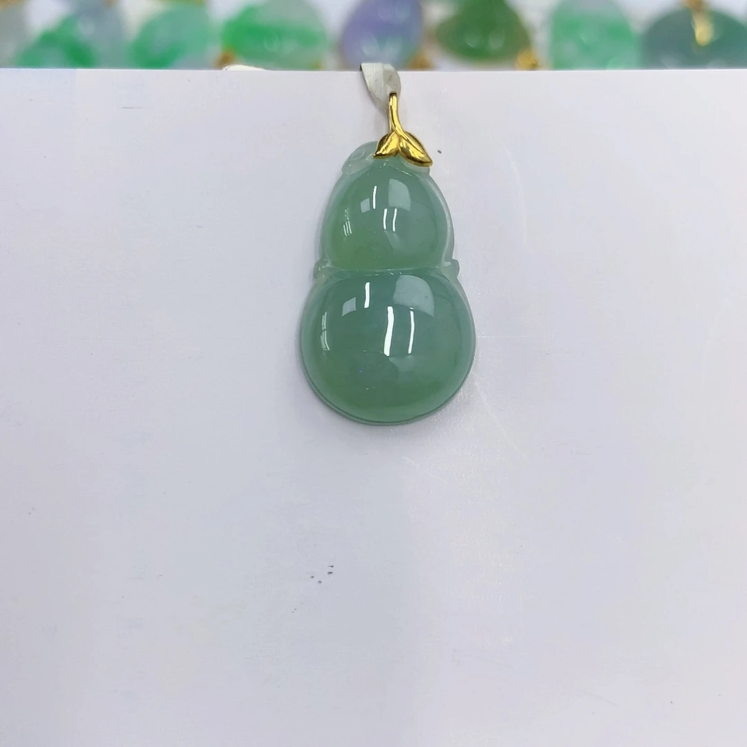 颈饰18K金镶嵌翡翠翡翠