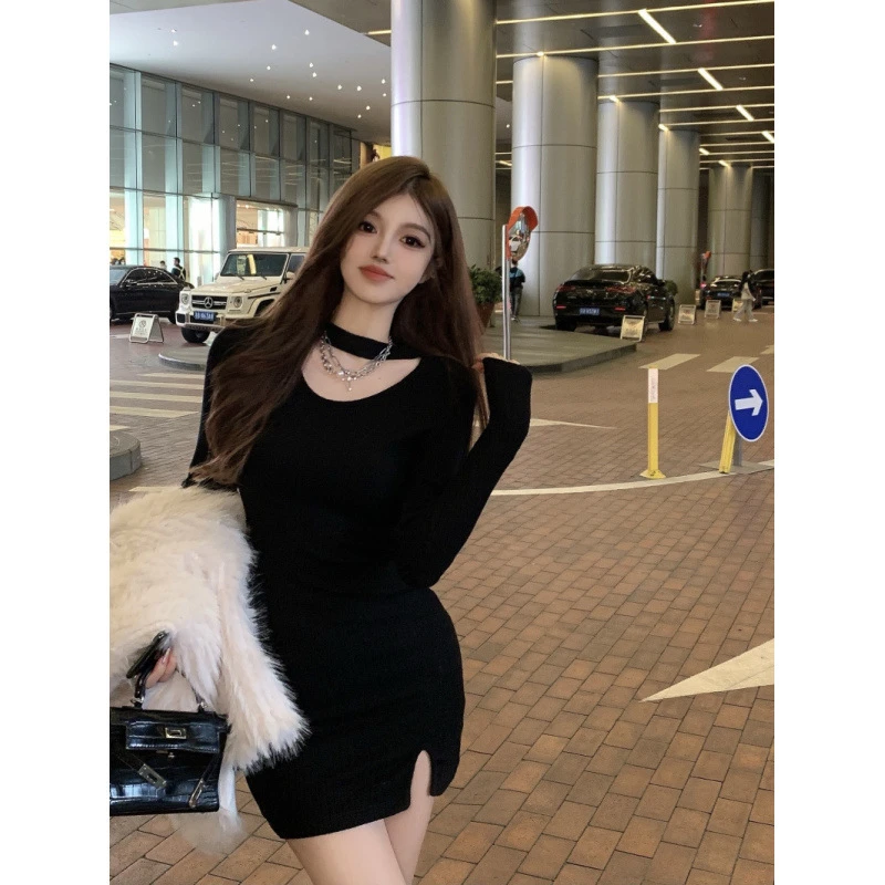 2025新款挂脖镂空设计感修身包臀连衣裙黑色名媛风百搭短裙女SMLX