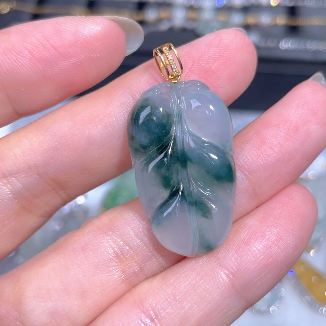 颈饰18K金镶嵌翡翠翡翠