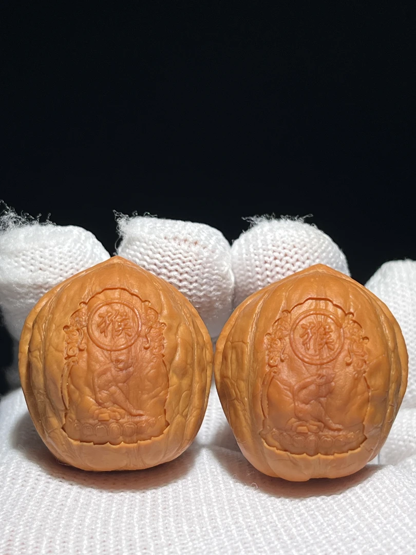 精品文玩核桃手捻十二生肖（微浮雕)