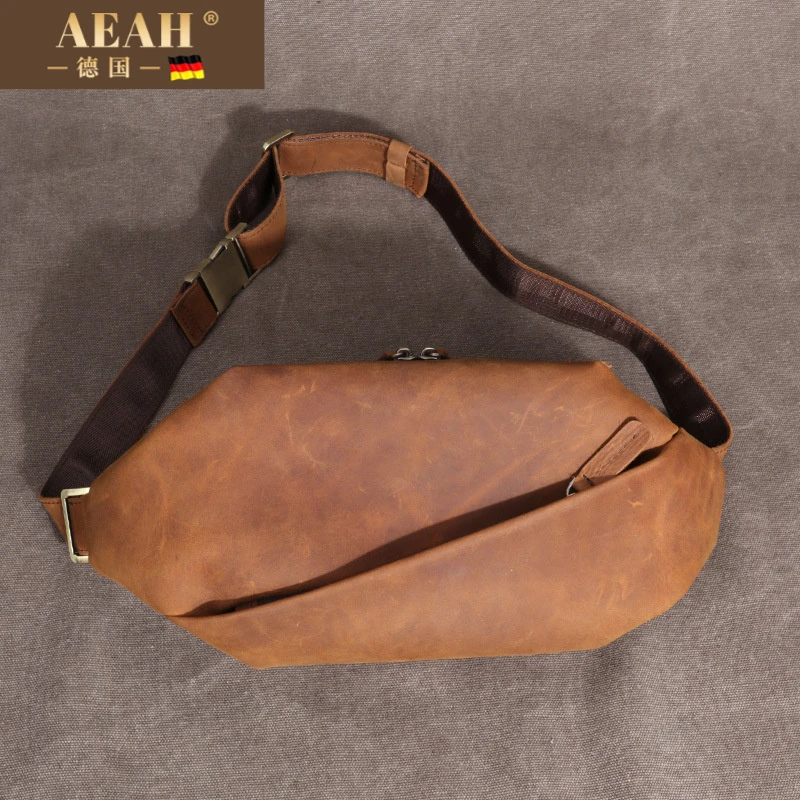 AEAH疯马皮男包新款真皮男士胸包户外骑行斜跨包多功能腰包牛皮手