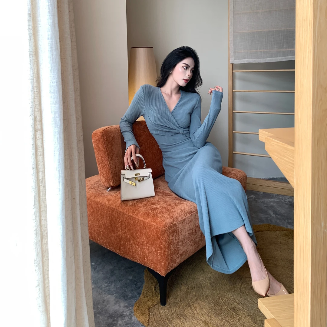 秋冬新款气质修身高级显瘦扭结复古港风连衣裙