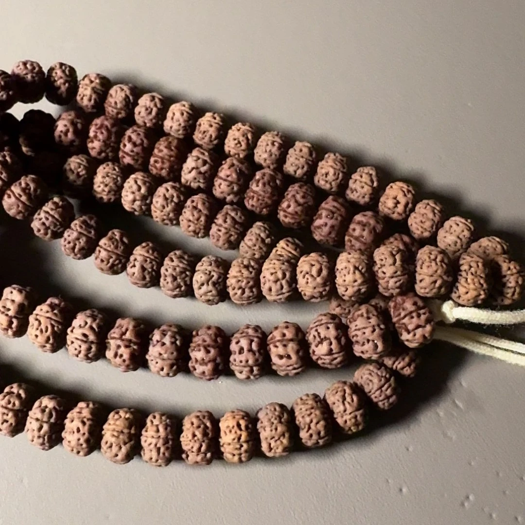 研***节吊坠金刚菩提勿里达老树王手持