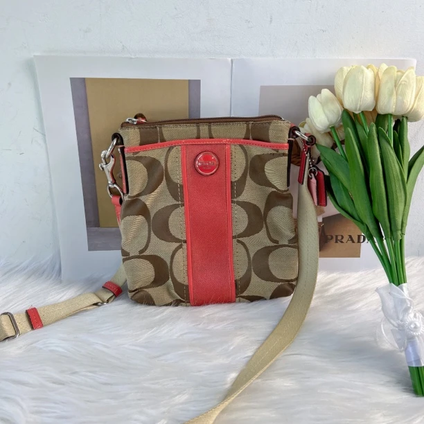 95新 COACH/蔻驰 蔻驰老花小邮差单肩包