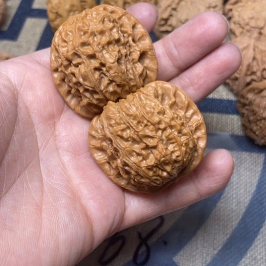 吊坠文玩核桃血麒麟