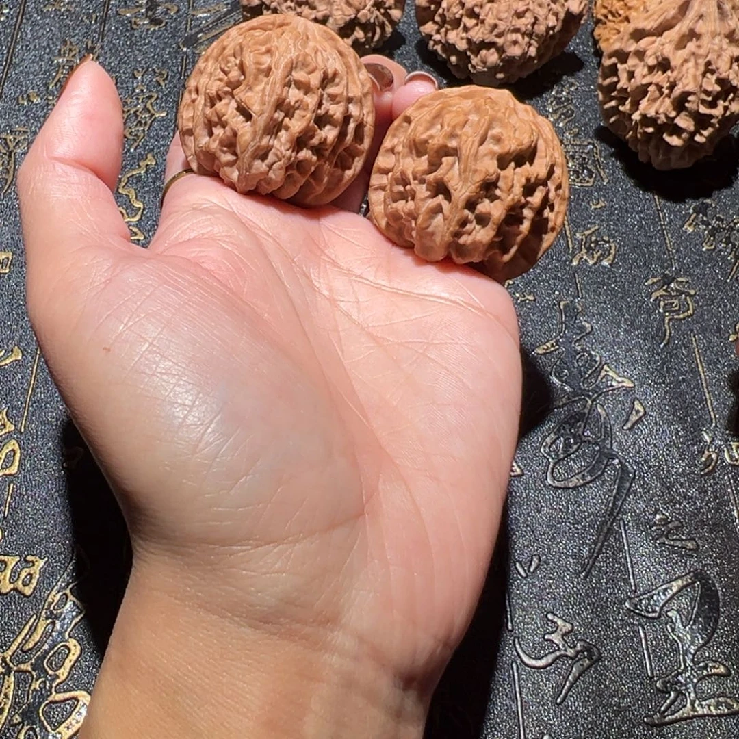 淼***王文玩核桃吊坠苹果38手把件120