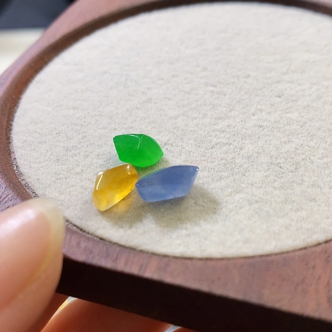 未镶嵌挂件翡翠随行
