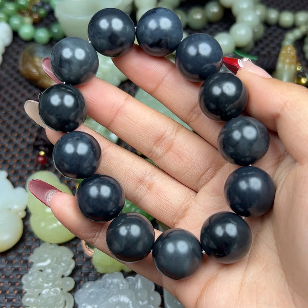 和田玉吊坠未镶嵌