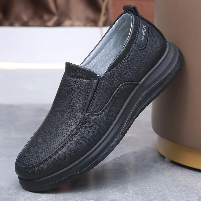 男款老北京布鞋春秋休闲仿皮透气商务中老年防滑软底一脚蹬爸爸鞋