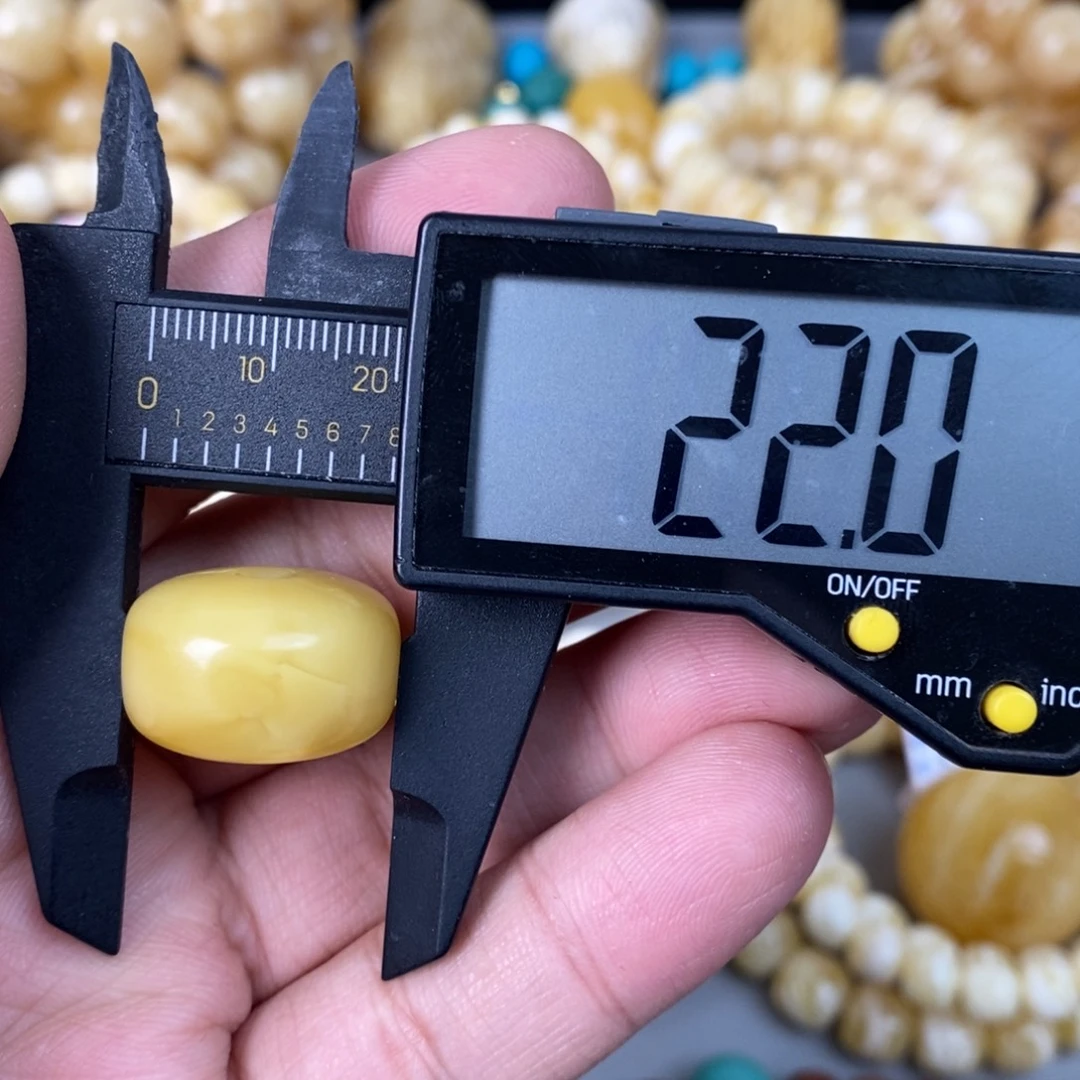 蜜蜡未镶嵌珠宝奇石4.7g