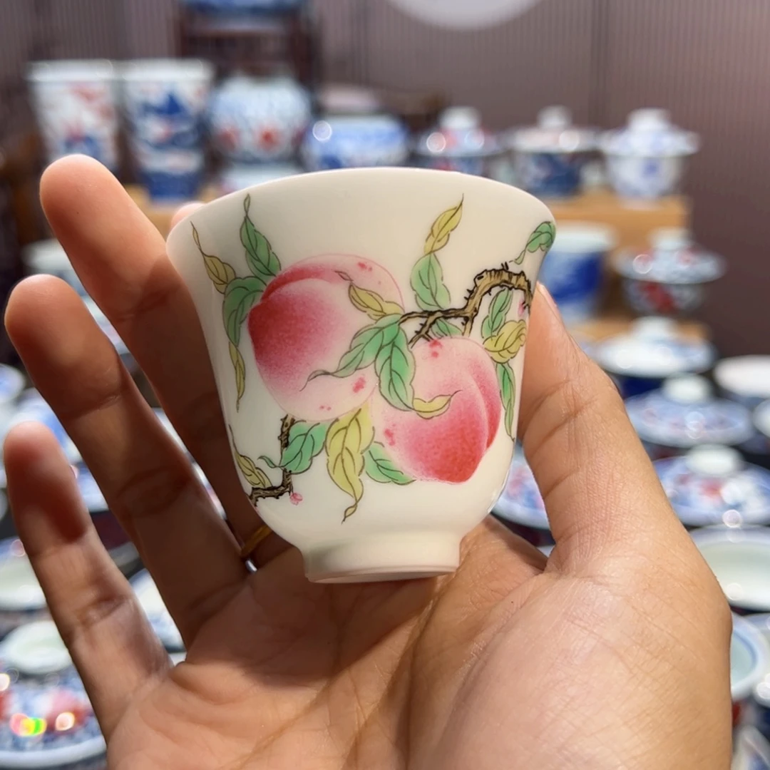 粉彩双桃杯子杯子