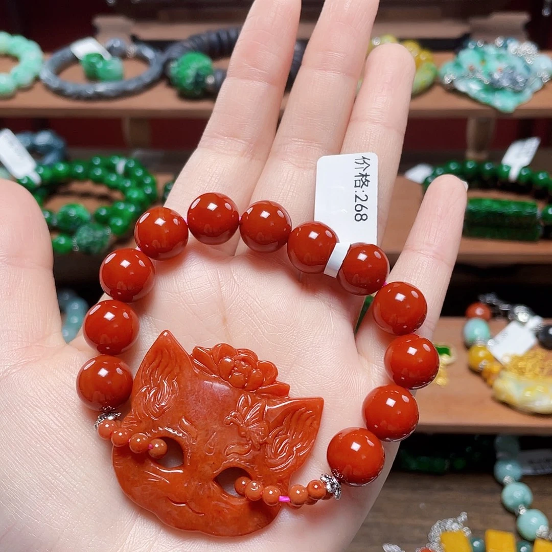 卿***。翡翠未镶嵌手链饰品