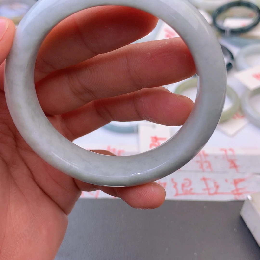 翡翠手镯未镶嵌2568888888999