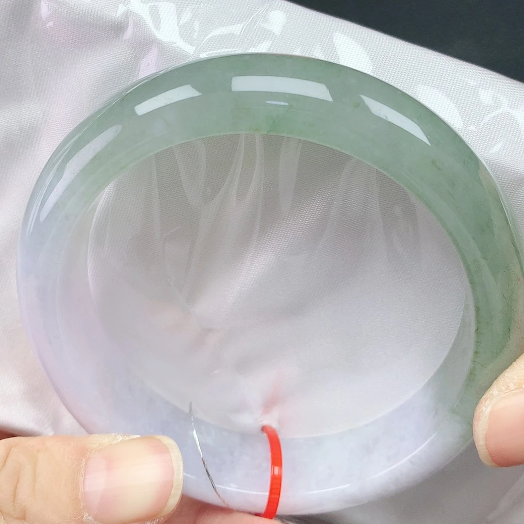 翡翠手镯未镶嵌60轮胎