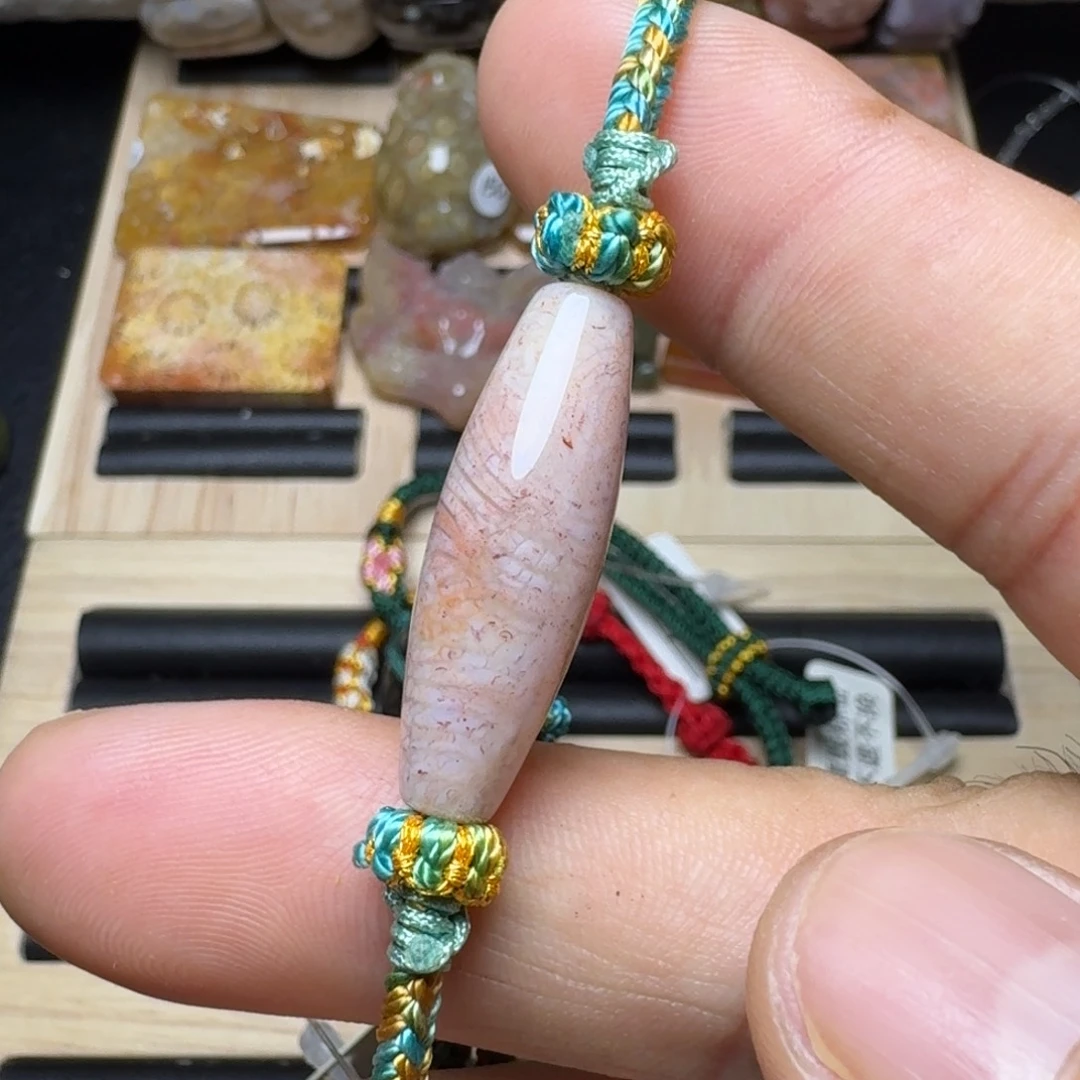 未镶嵌纯天然色有机玉石保真色硅化玉