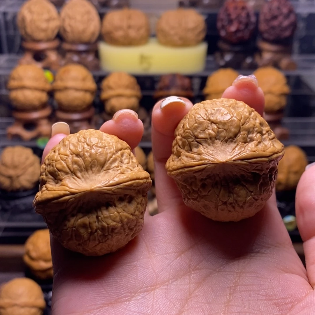 文玩核桃把件Z29蟒纹虎头38尺