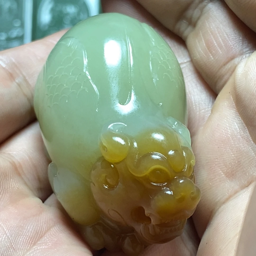 和田玉（糖玉）未镶嵌把件