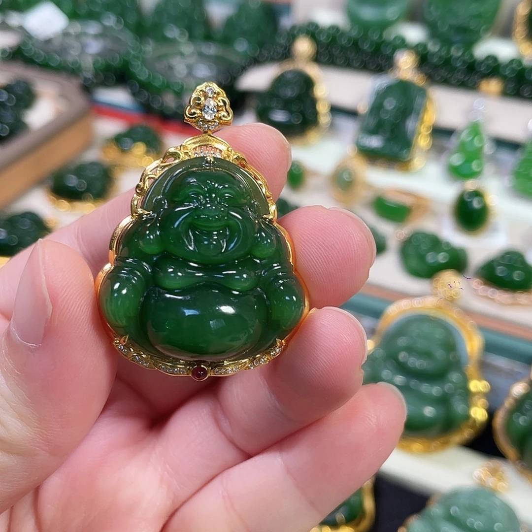 和田玉（碧玉）未镶嵌颈饰辣绿佛公30