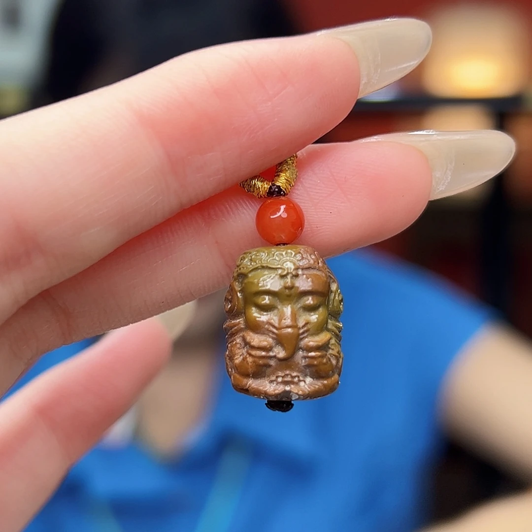 未镶嵌南红玛瑙珠宝奇石