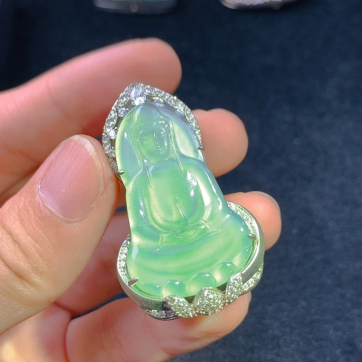 翡翠未镶嵌颈饰翡翠