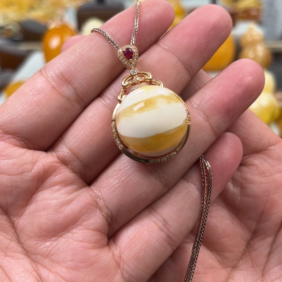 蜜蜡18K金镶嵌珠宝奇石