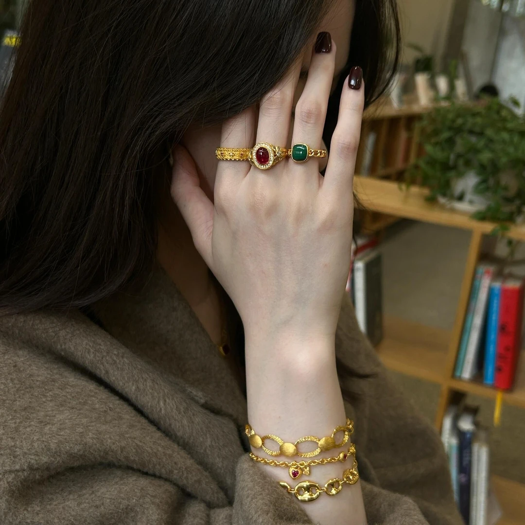 铜合金戒指 复古小众红色碧绿色戒指经典法式欧美ins风原创设计感