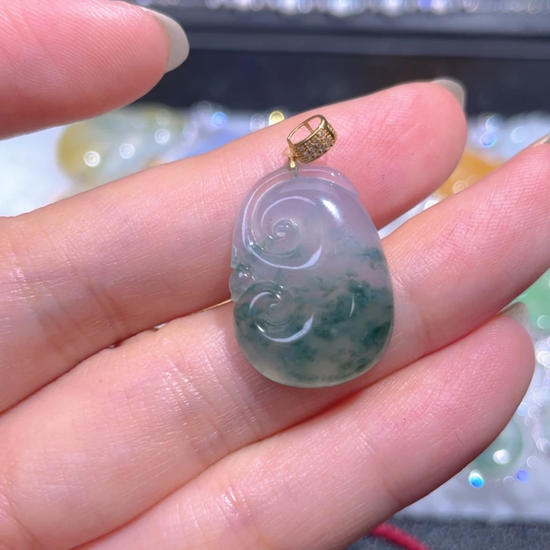 颈饰18K金镶嵌翡翠翡翠