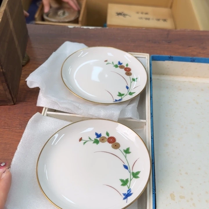 一个瓷器哈哈哈哈哈