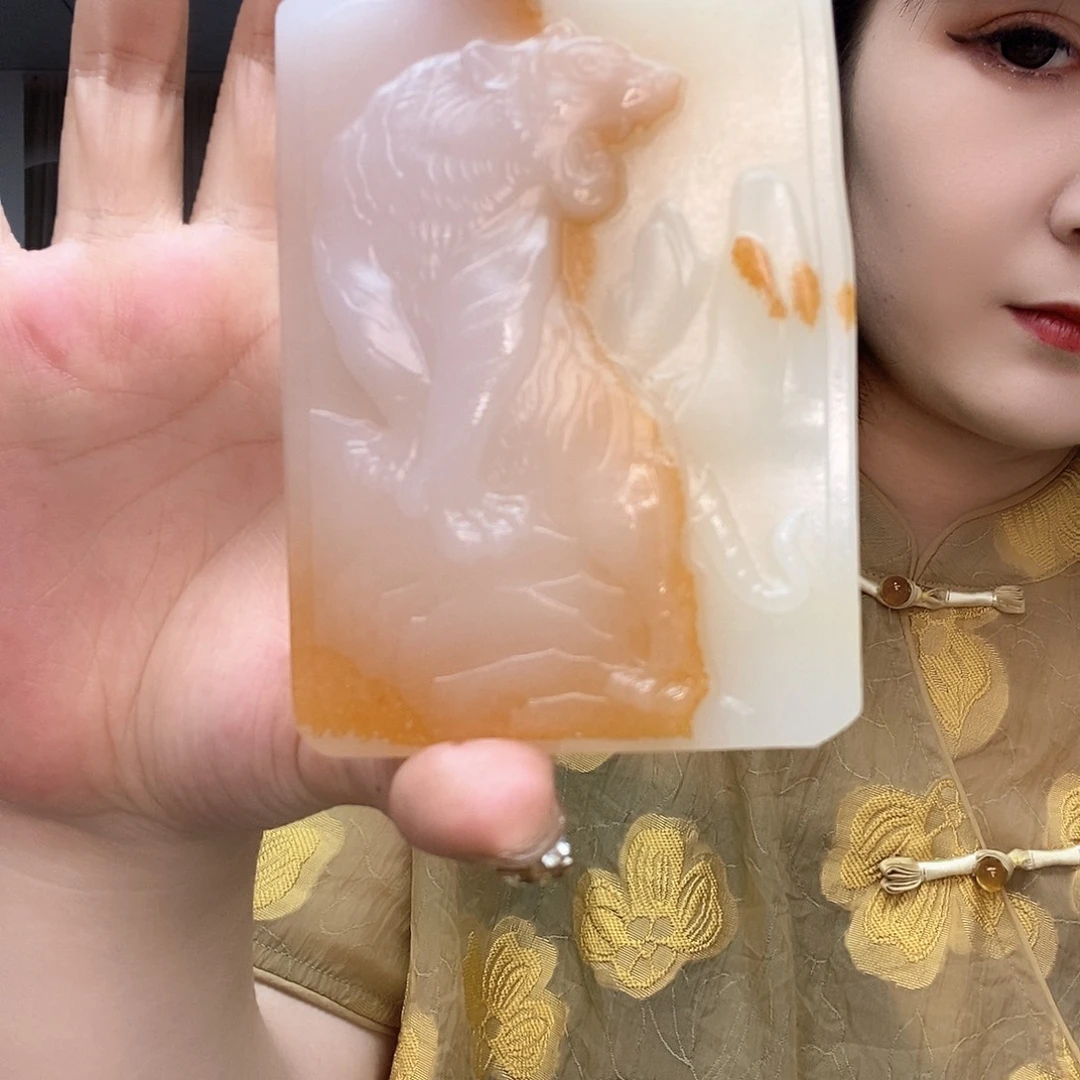 W***定颈饰未镶嵌和田玉