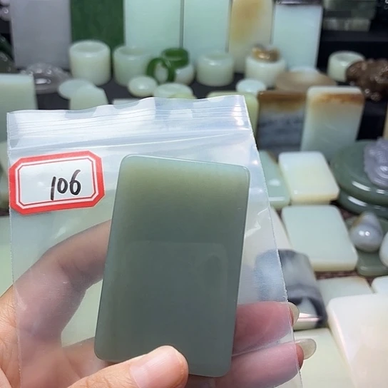 发***树颈饰未镶嵌和田玉