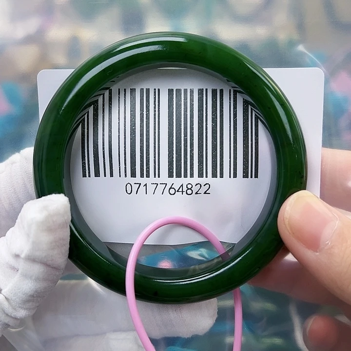 和田玉未镶嵌手镯包容5556