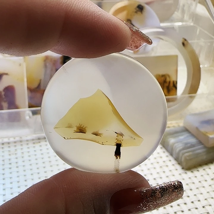 玛瑙/玉髓未镶嵌珠宝奇石