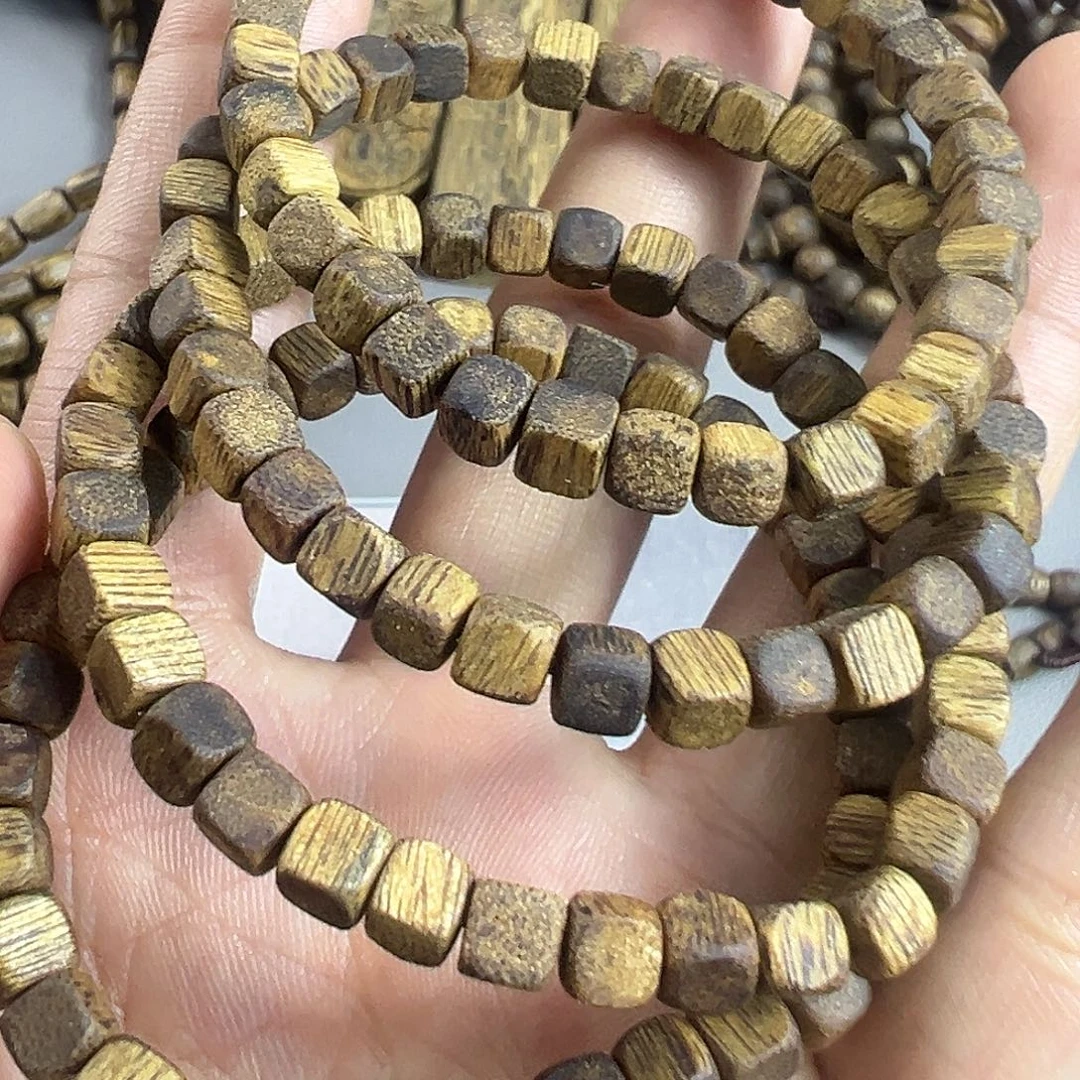 沉香枕沉香奇楠沉香随型方糖0.5规格单圈