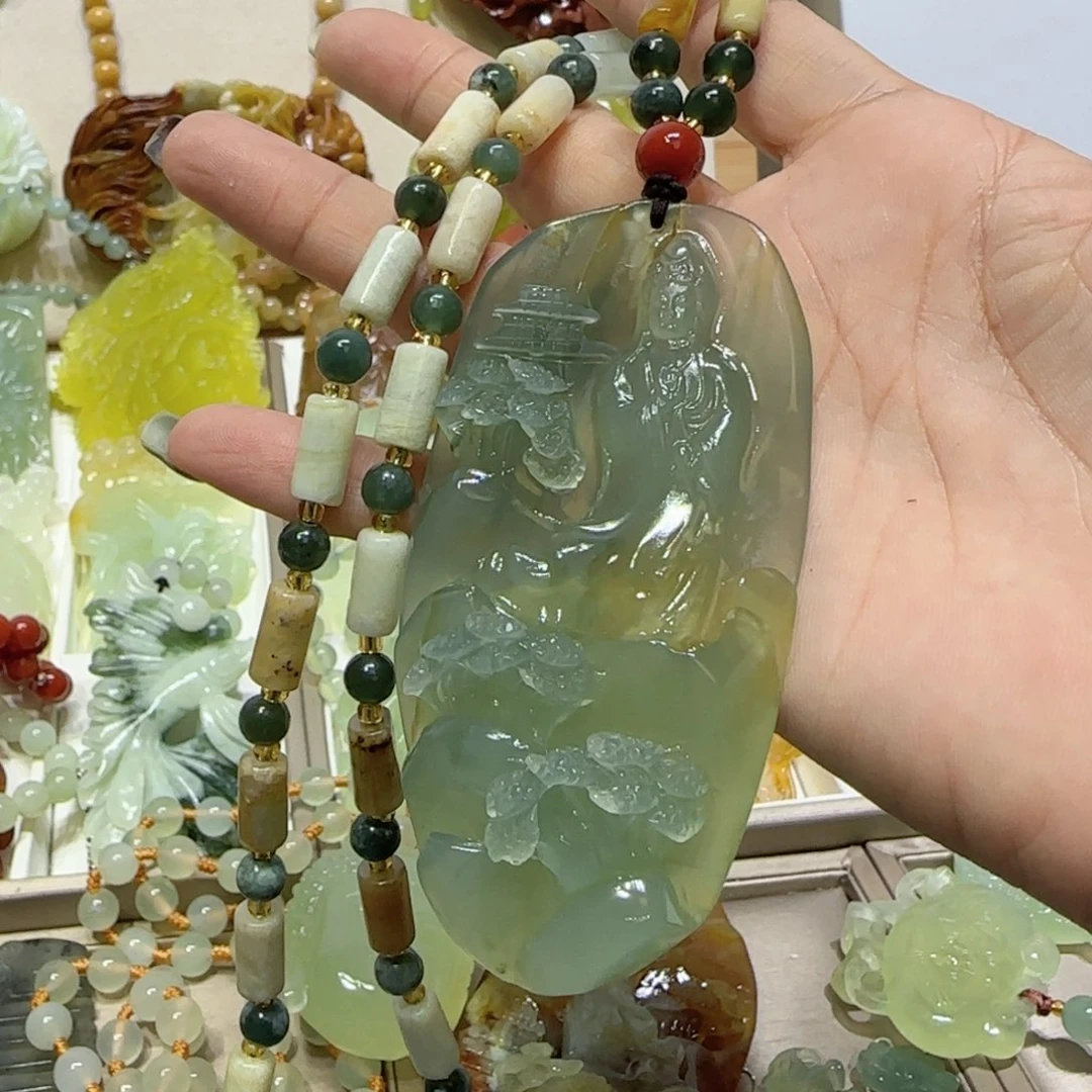 未镶嵌蛇纹石玉吊坠