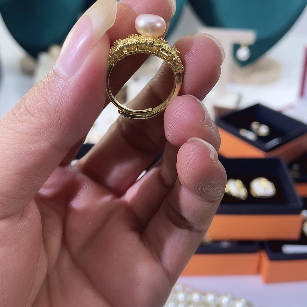 *****颈饰合金淡水珍珠