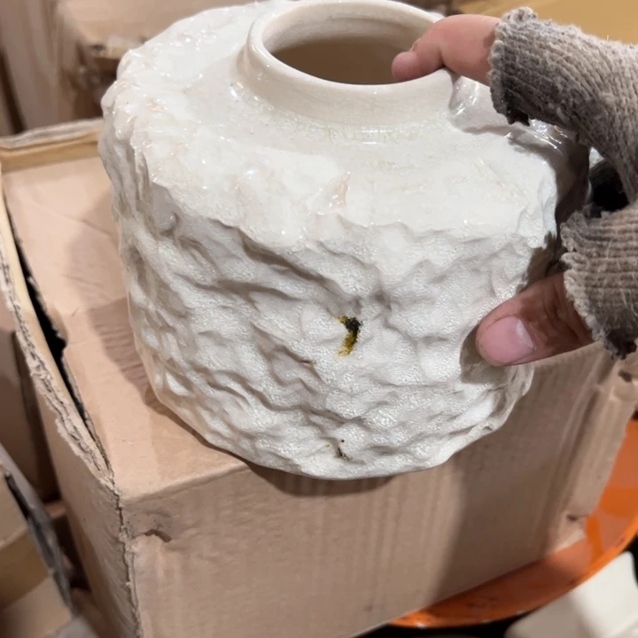 陶瓷花瓶摆件外贸出口（微瑕）高12口6公分上釉不均