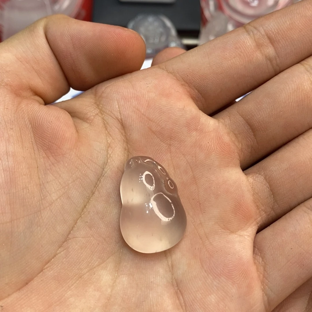 颈饰未镶嵌石英质玉
