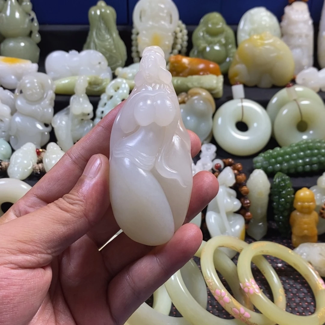 统***计和田玉未镶嵌挂件