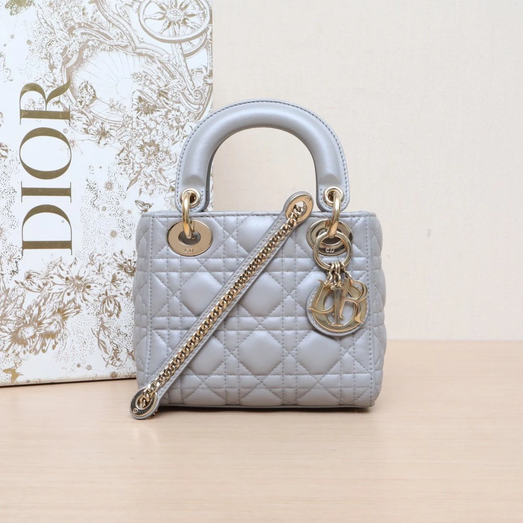 95新 DIOR/迪奥 【娇】戴妃包 三格 灰色 皮革S 浅金扣2020 378007
