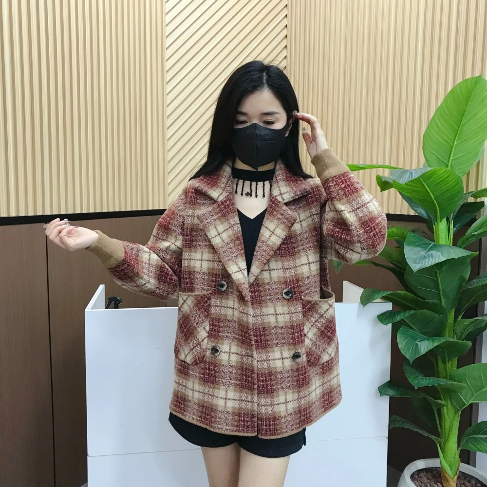 针织格子毛呢外套西装领双排扣短款女式上衣专柜品质欧韩款大码