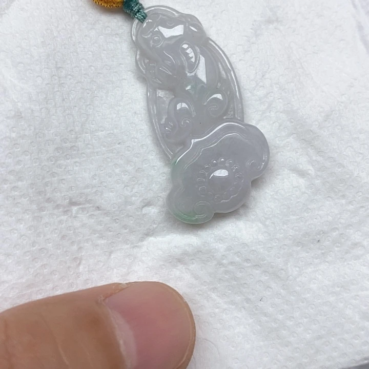 翡翠未镶嵌颈饰05号链接