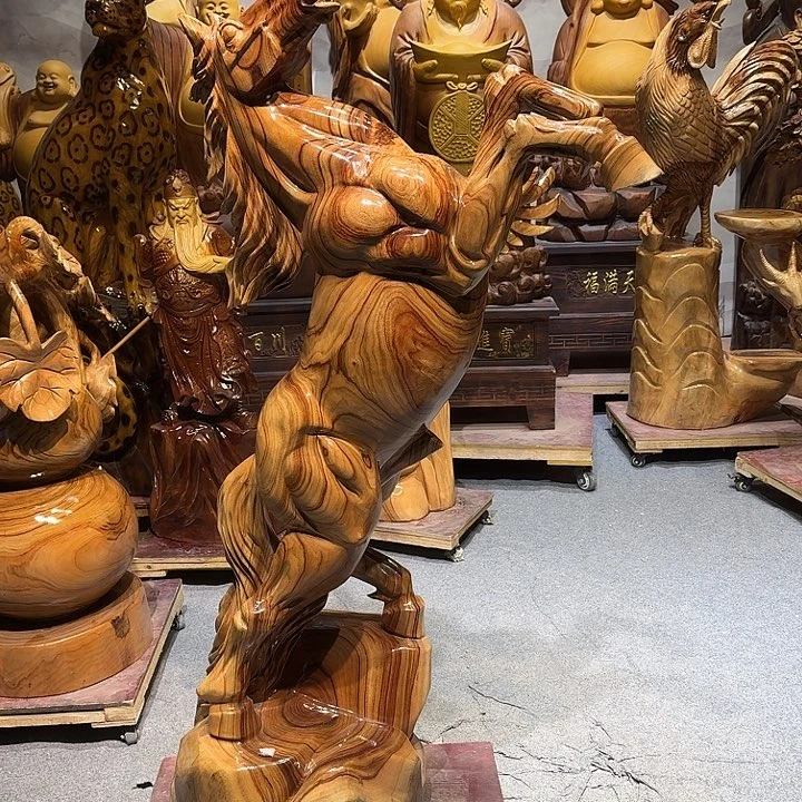 香榧木香樟木立马摆件