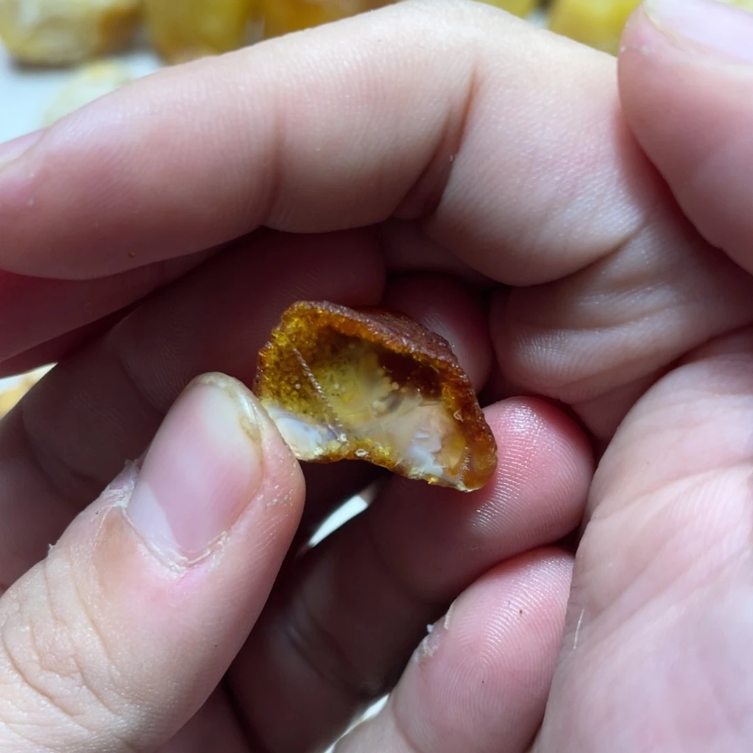 定制琥珀L*天然原矿