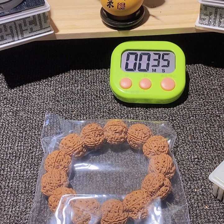 古***月吊坠金刚菩提在那里干什么活