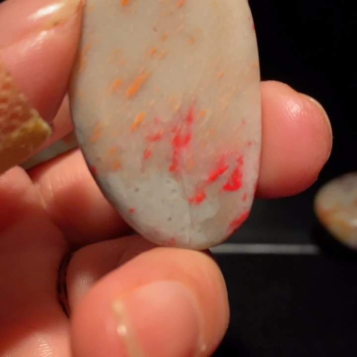 像****n昌化鸡血石品质佳挂件