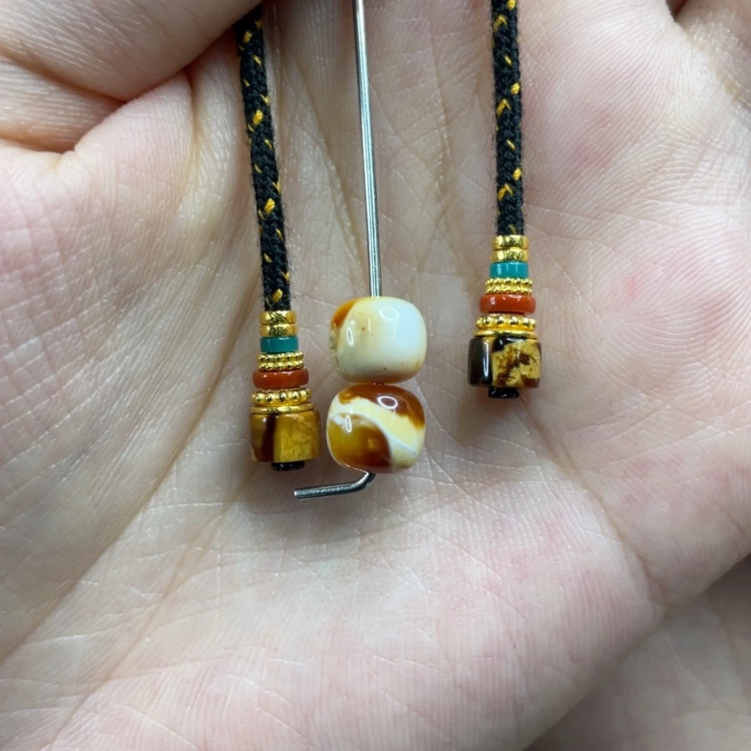 要***铁琥珀未镶嵌裸石7.5对珠+5.6弟子珠