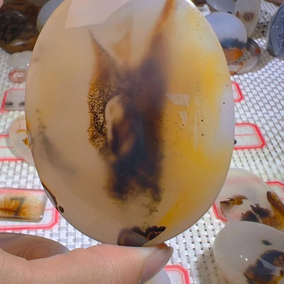未镶嵌颈饰玛瑙/玉髓